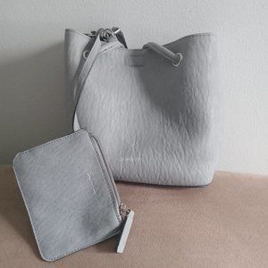 Calvin klien hand bad